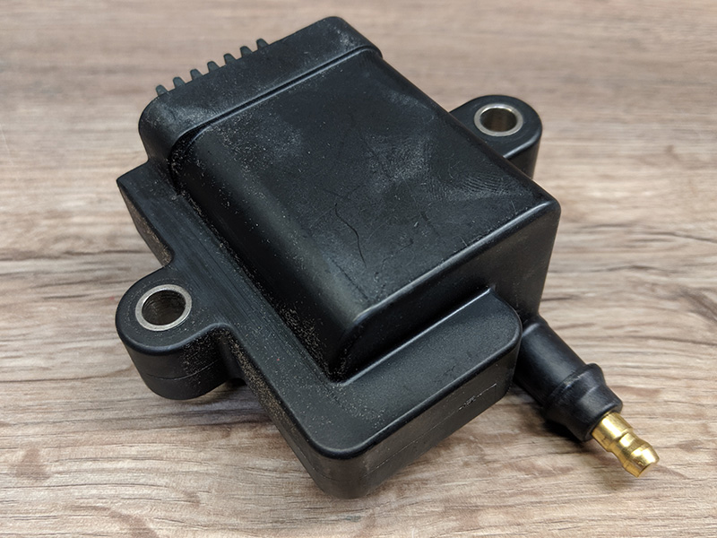 Mototron tändspole med inbyggt tändsteg (repor från frakt) Mototron tändspole med inbyggt tändsteg (repor från frakt)